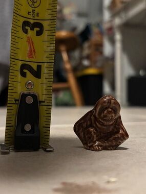 Wade Whimsies Red Rose
Tea Miniature Ceramic
Orangutan Figurine